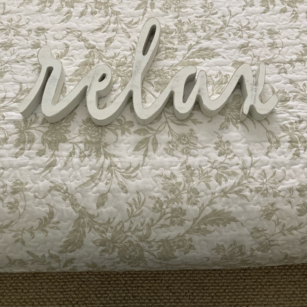 Elegant Cream 'Relax' Wall Decor
